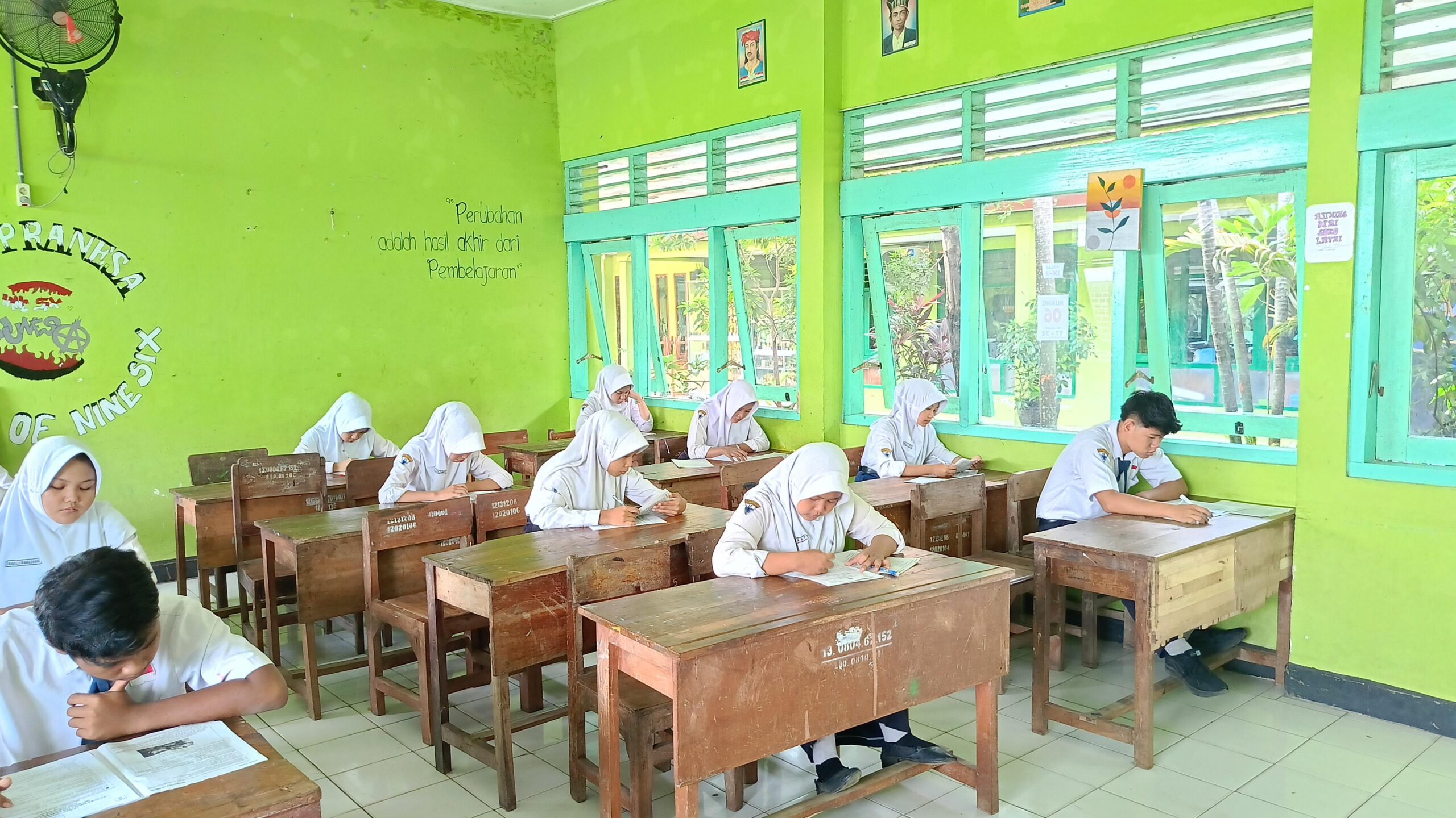 Menuju Hasil Terbaik: Kelas IX SMP Negeri 1 Prambon Ikuti Try Out TKA dari Dinas Pendidikan